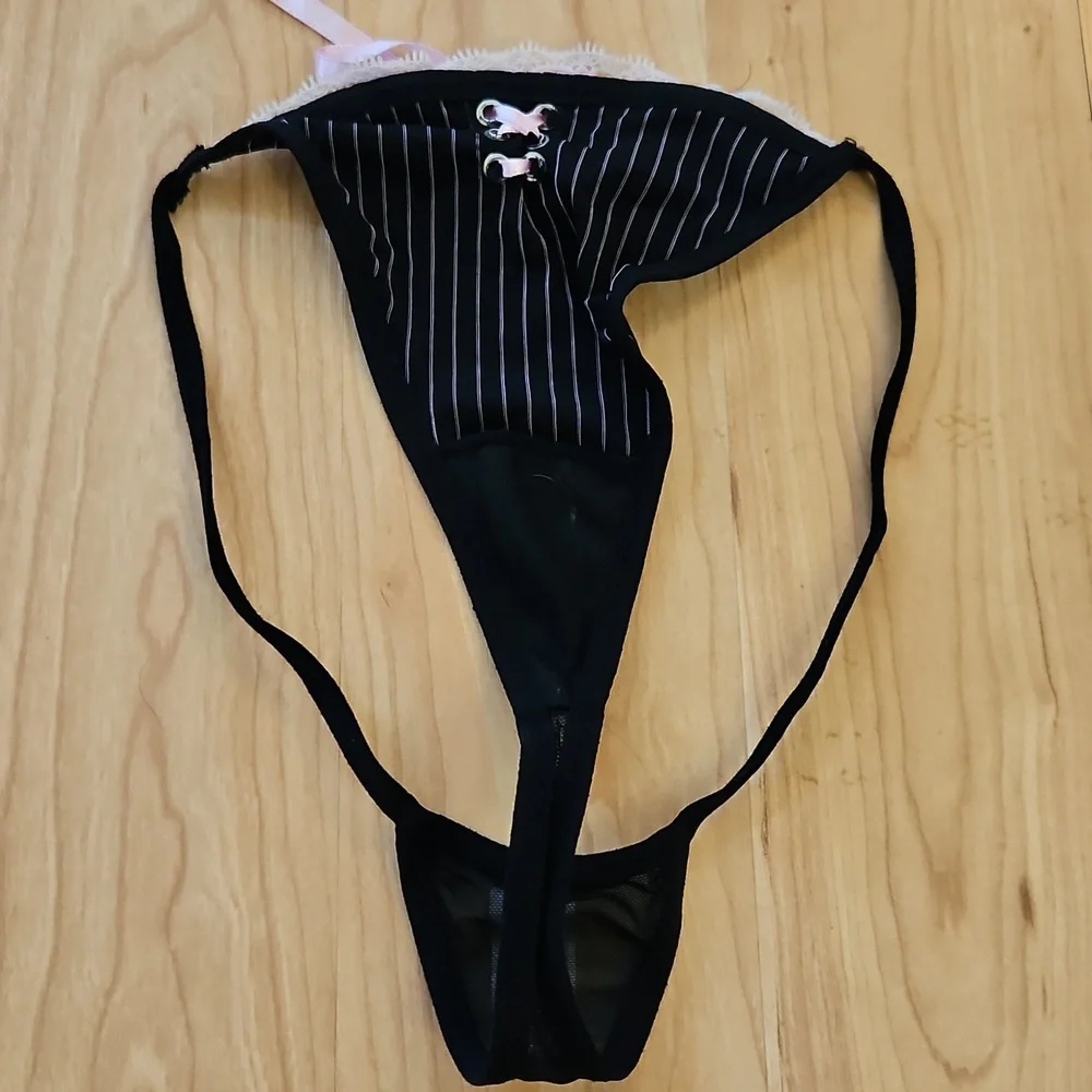 Native Intimates 2-piece Matching Black and Pink Chemise (36C) & Thong (M) - Picture 11 of 12